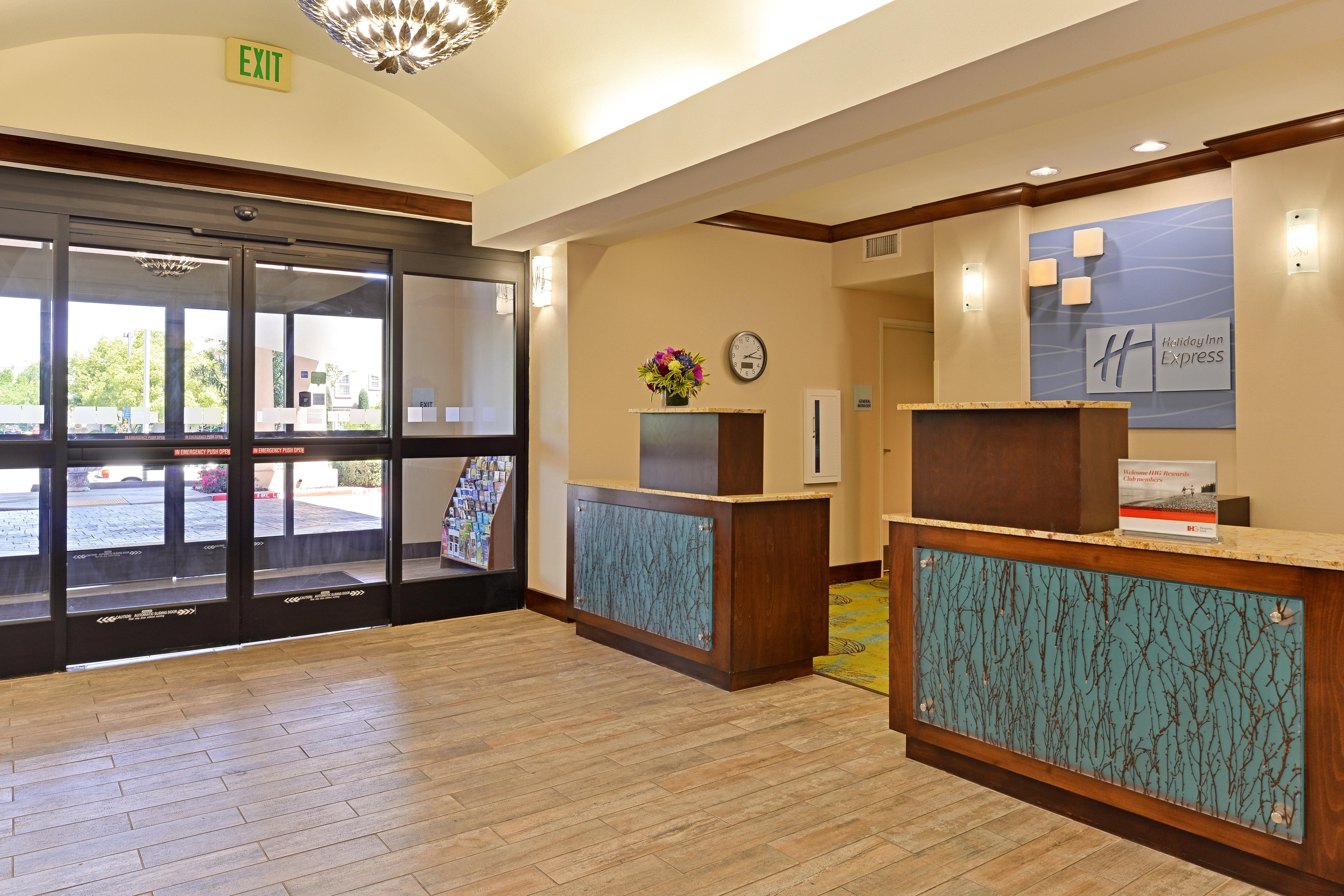 Holiday Inn Express Fresno River Park Highway 41, An Ihg Hotel Ngoại thất bức ảnh