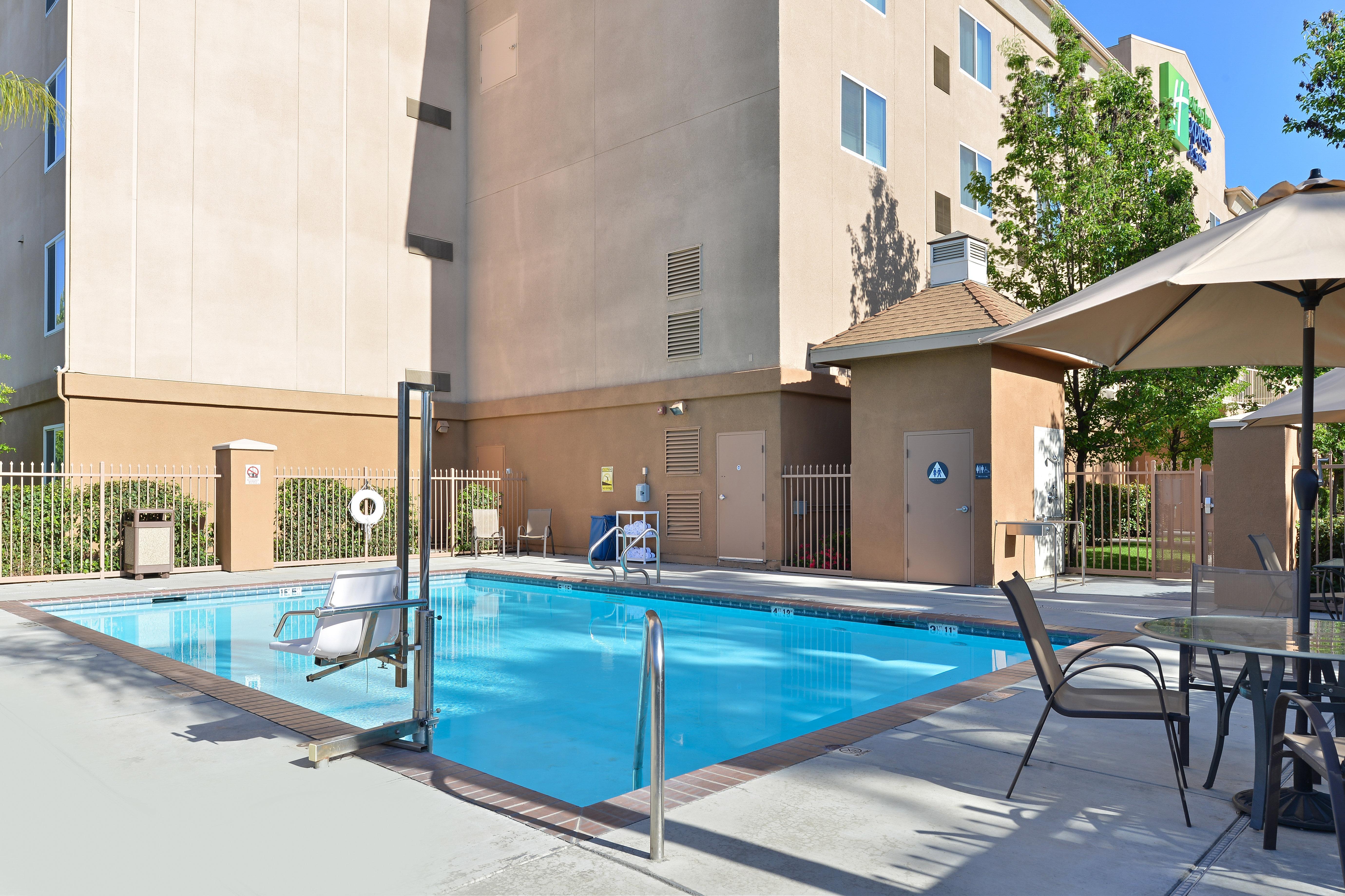 Holiday Inn Express Fresno River Park Highway 41 By Ihg Ngoại thất bức ảnh
